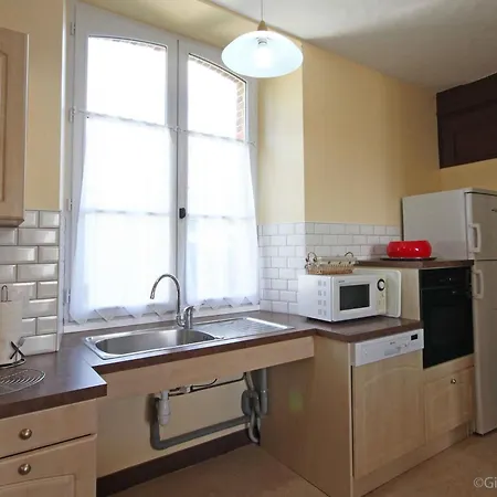 Ancien Presbytère Restauré Avec Jardin Et Wifi à La Gonfrière - Fr-1-497-78 Hébergement de vacances La Gonfriere