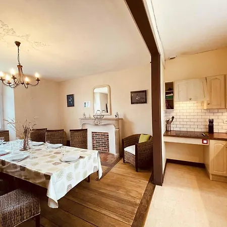 Hébergement de vacances Ancien Presbytère Restauré Avec Jardin Et Wifi à La Gonfrière - Fr-1-497-78