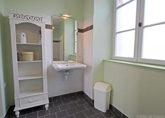 Ancien Presbytere Restaure Avec Jardin Et Wifi A - Fr-1-497-78 * La Gonfriere