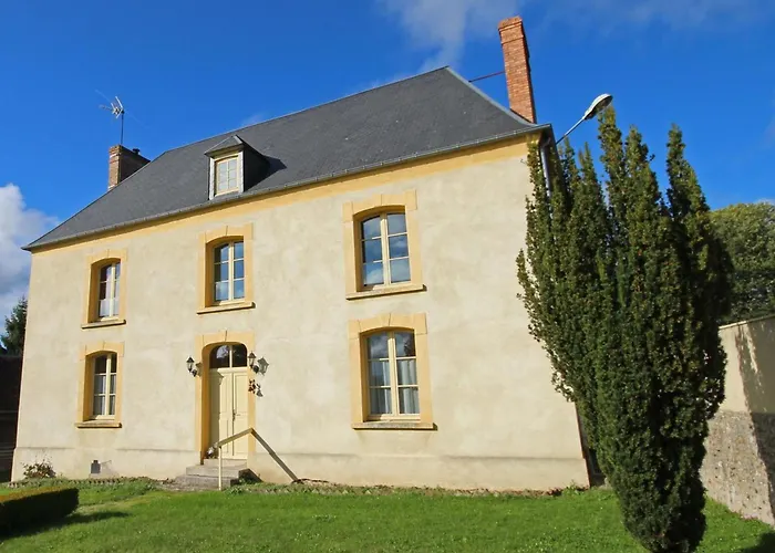 Ancien Presbytere Restaure Avec Jardin Et Wifi A - Fr-1-497-78 La Gonfriere